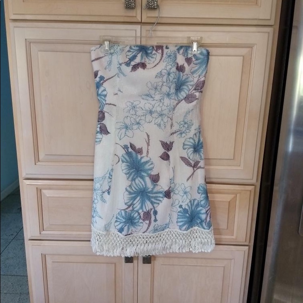 🆕 Sara Boo: Blue White Floral Mini Dress